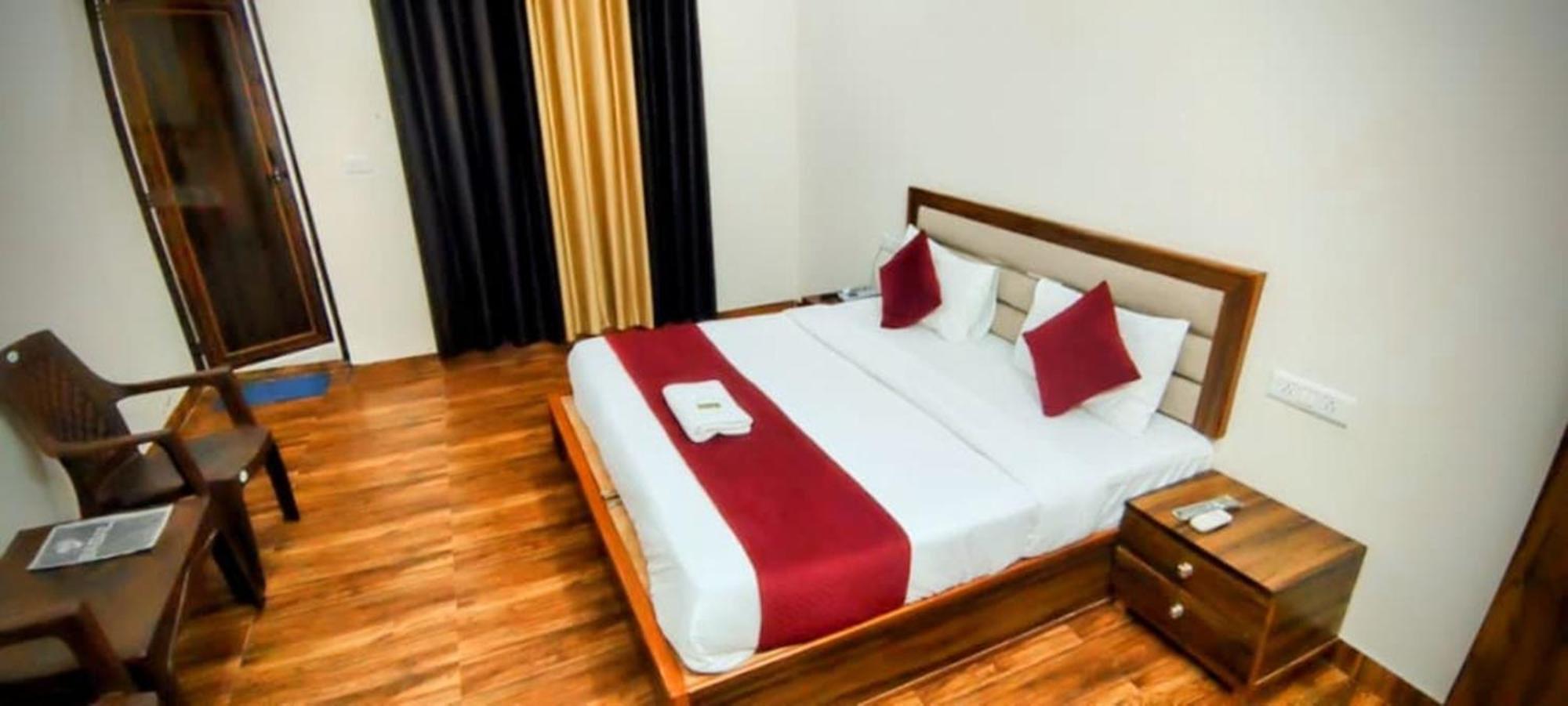 Hotel B Near Aiims Hospital New Delhi